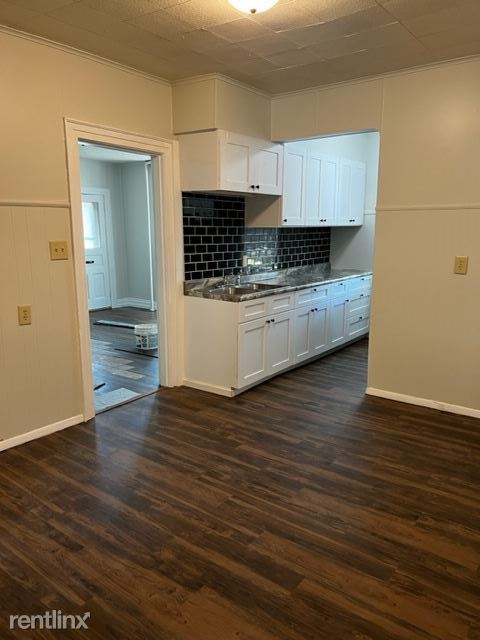 Building Photo - 3 br, 1 bath Triplex - 1104 N 5th St