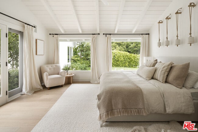 Building Photo - 6456 Sycamore Meadows Dr