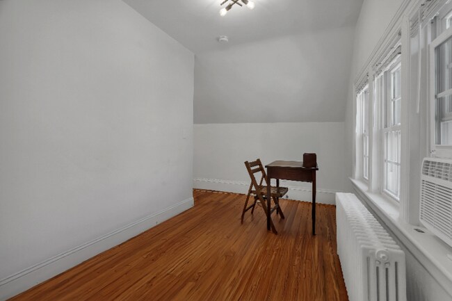 Building Photo - 511 Angell St