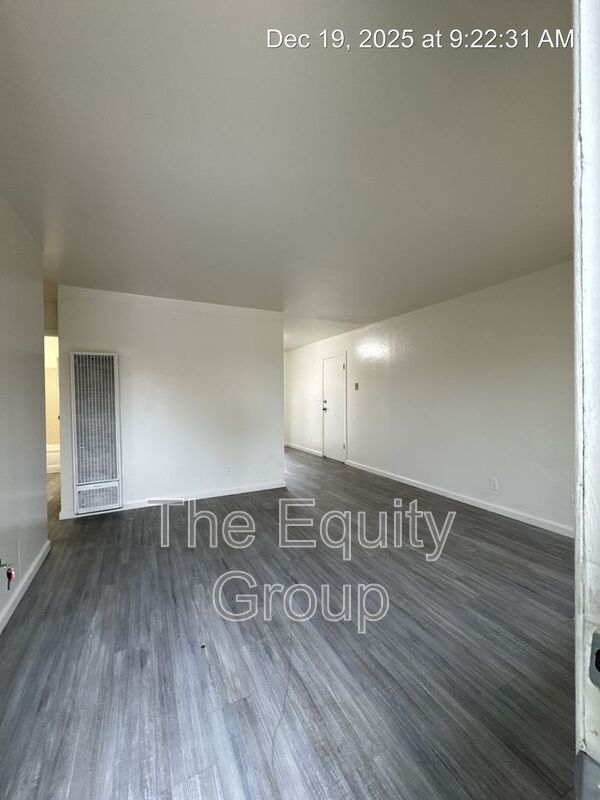 Building Photo - 399 S Valencia Blvd