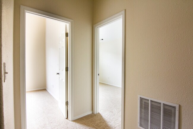 Building Photo - 18632 SW Bryant St