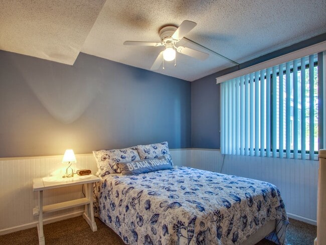 Building Photo - OFF SEASON RENTAL - FIRST FLOOR 2 BED 2 BA...