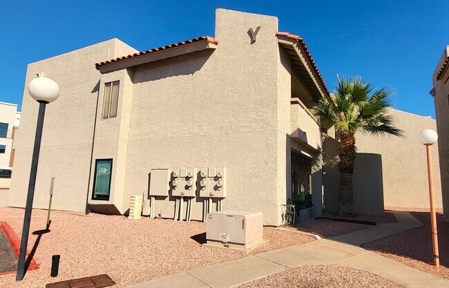 Building Photo - AFFORDABLE UNIT IN NORTH PHOENIX COMING SOOM!!!