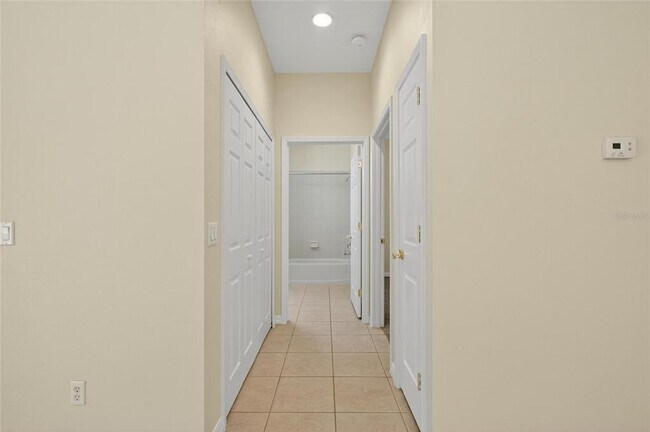 Building Photo - 5845 Sunset Falls Dr