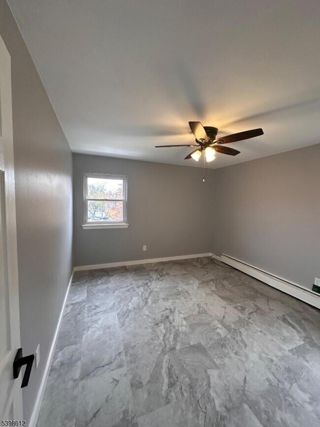 Building Photo - 916 Stuyvesant Ave.