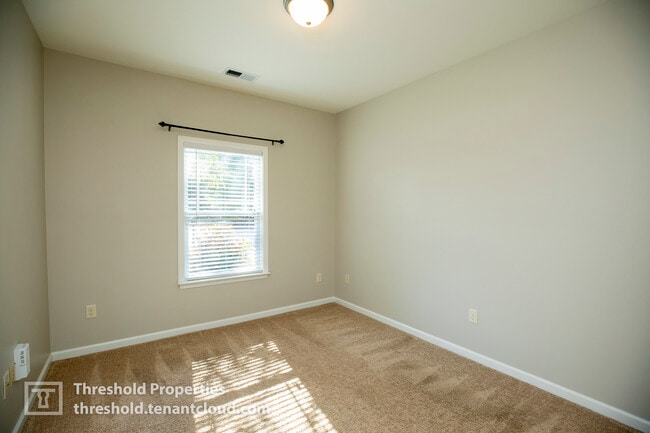 Building Photo - Craftsman #0049