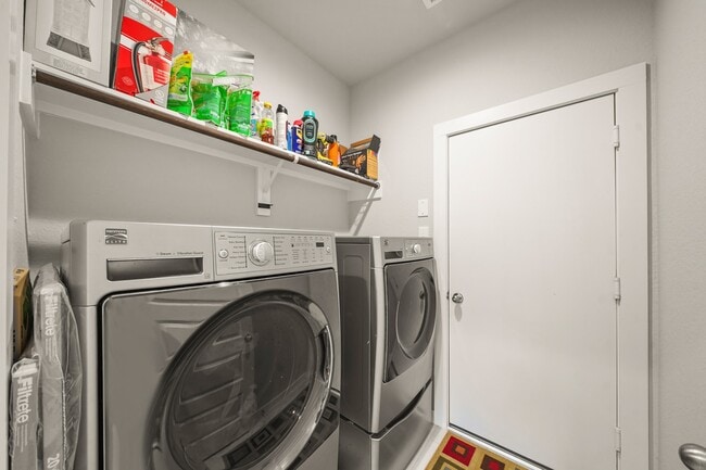 Building Photo - 18419 Windy Knl Wy