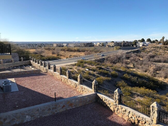 Building Photo - 7581 Le Conte Dr
