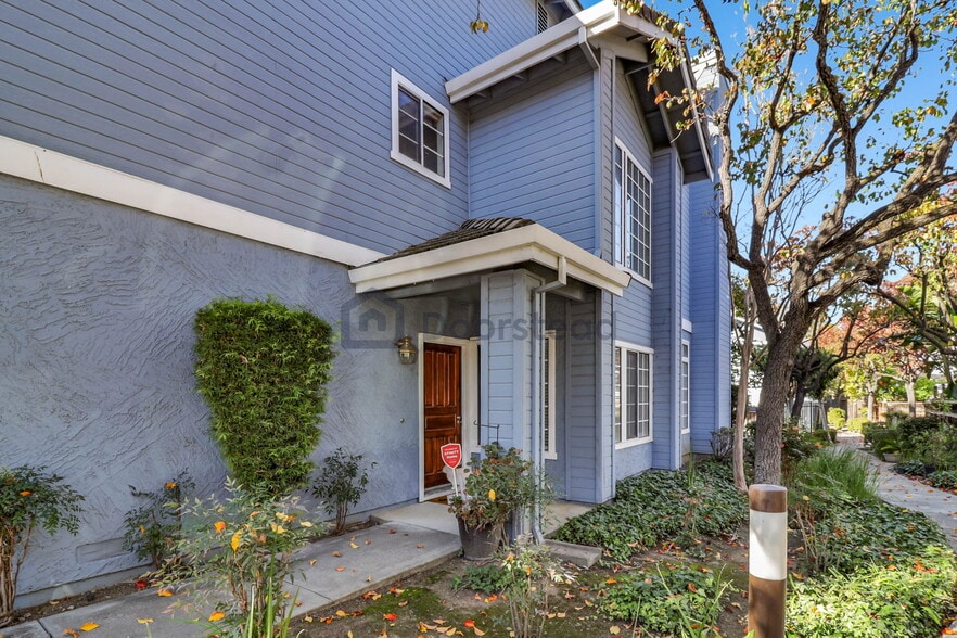 Building Photo - 2639 Heritage Park Cir