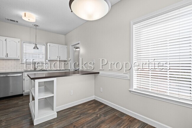 Building Photo - 8697 Citrus Bend Dr