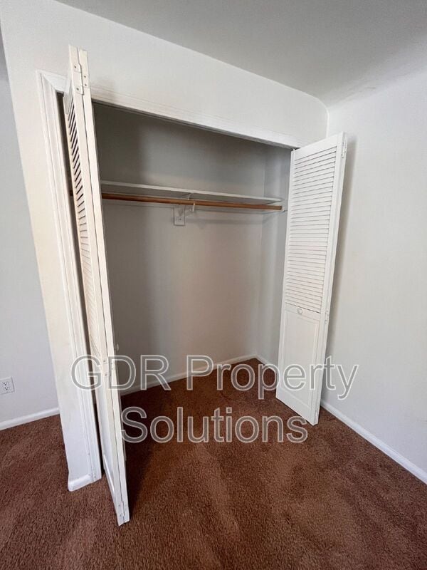 Building Photo - 305 Wilshire Dr SW