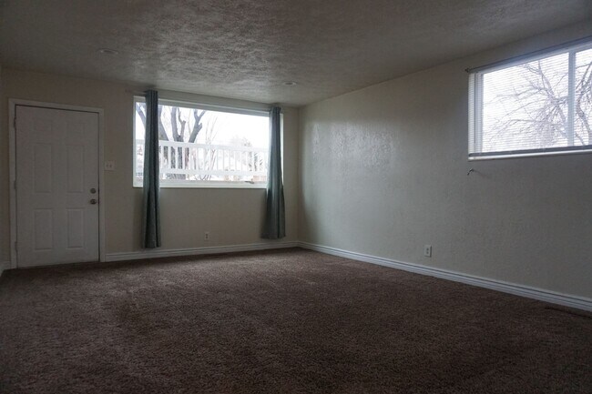 Building Photo - 2564 S 700 E