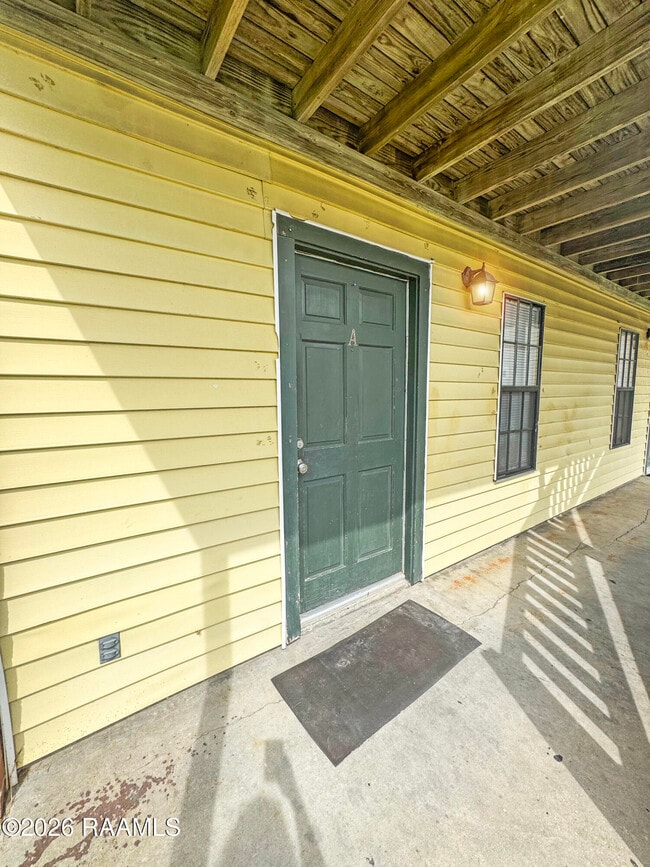 Building Photo - 123 Township Ln
