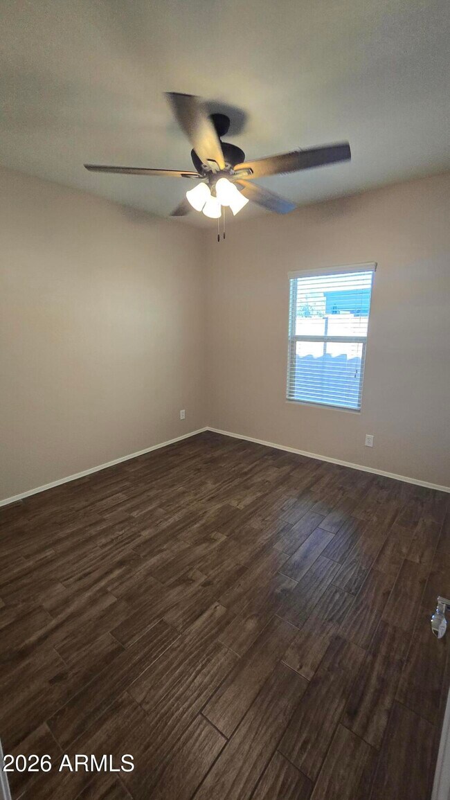 Building Photo - 10826 W Avenida Del Rey