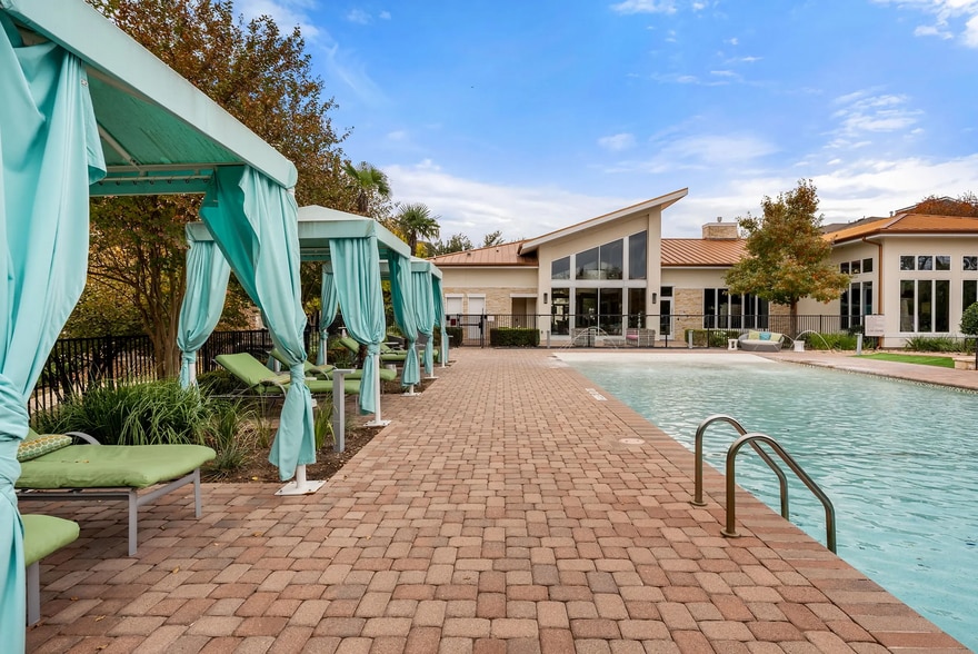 Building Photo - 12700 Ridgeline Blvd