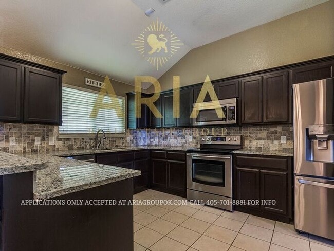Building Photo - GORGEOUS 4 BED/2 BATH HOME IN EAGLE CLIFF ...