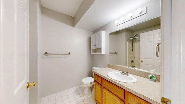 Building Photo - 2718 S Knightsbridge Cir