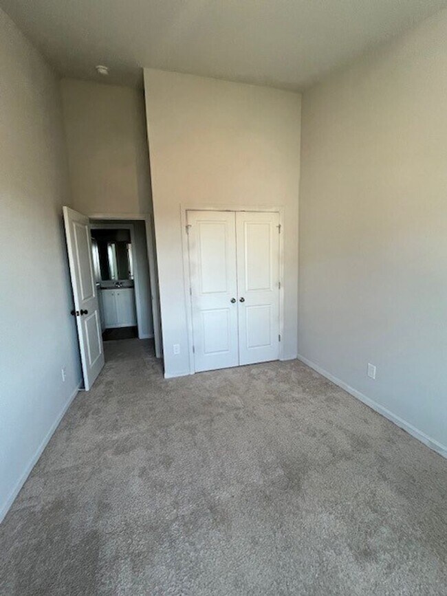 Building Photo - B6760 ( tenant break lease 5/12/26)