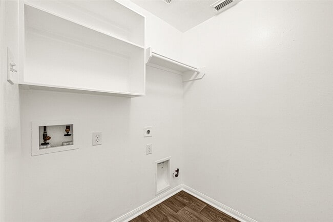 Building Photo - 1831 Mickle Creek Dr