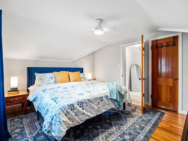 Building Photo - 386 Walworth Ave