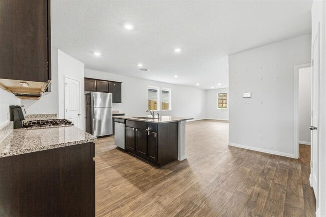 Building Photo - 202 Eagle Mountain Trl1