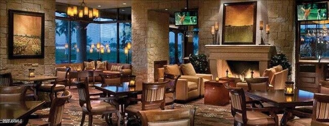 Building Photo - 15690 W Earll Dr