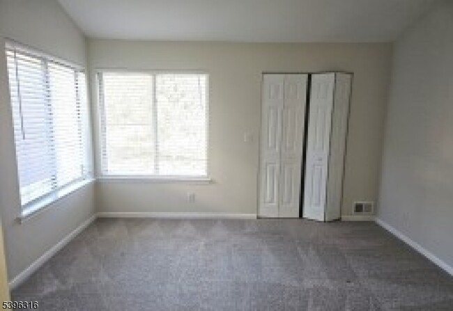 Building Photo - 64 Encampment Dr