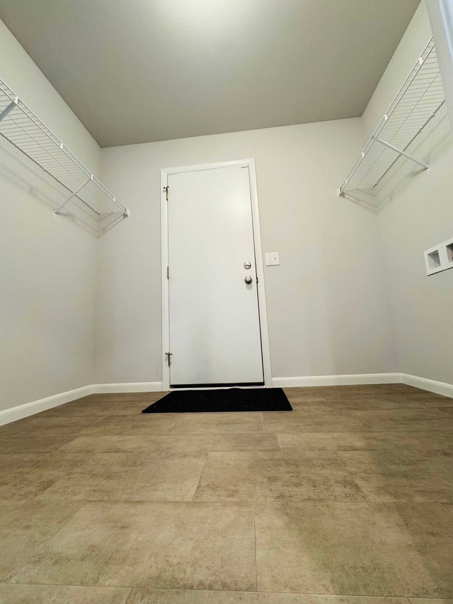 Building Photo - 615 Prospect Rd