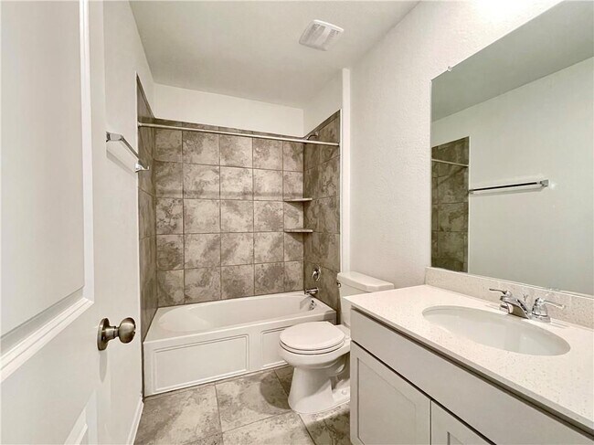 Building Photo - 118 Canley Lp