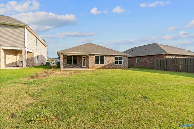 Building Photo - 6070 Thorntons Way Cir NW