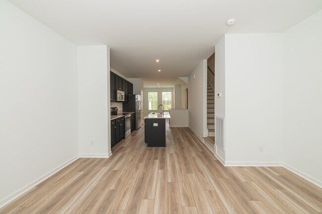 Building Photo - 815 Freston Rd
