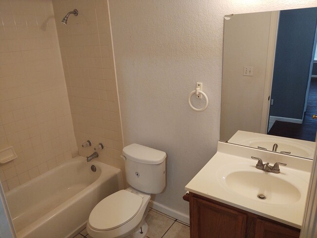 Building Photo - 707 STURGEN DR.