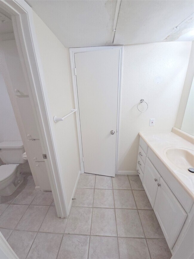 Building Photo - 2350 Bering Dr