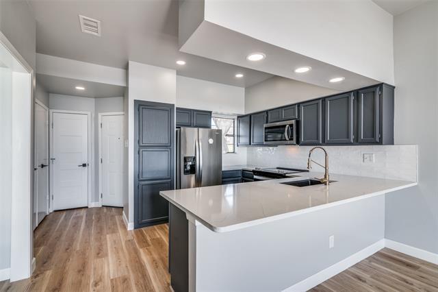 Building Photo - 353 Henry Chandler Dr