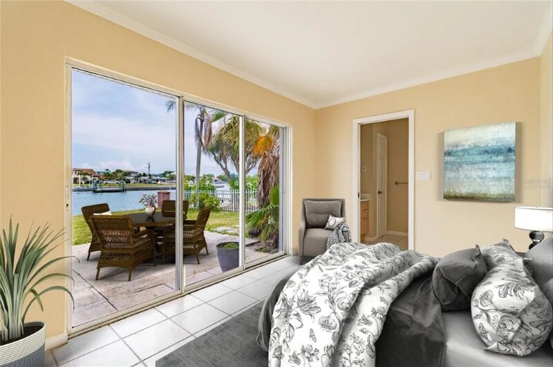 Building Photo - 2244 Donato Dr