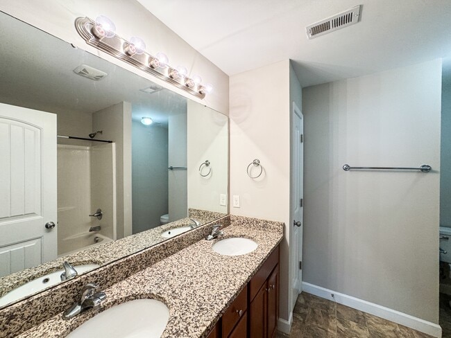 Building Photo - 335 Flat Cove Rd