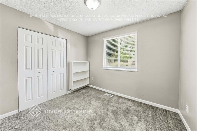 Building Photo - 16372 E Brown Dr