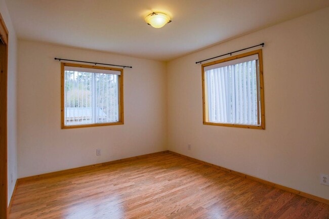 Building Photo - Lovely Home and Property Located on Honeymoon Lake!