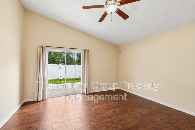 Building Photo - 12387 Anarania Dr