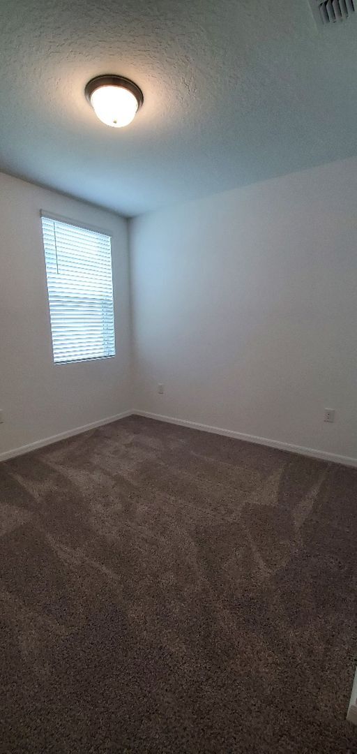 Building Photo - Like New!!! 3-Bedroom, 2-Bathroom in Winte...
