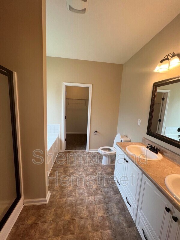Building Photo - 5013 Sunderlund Ct