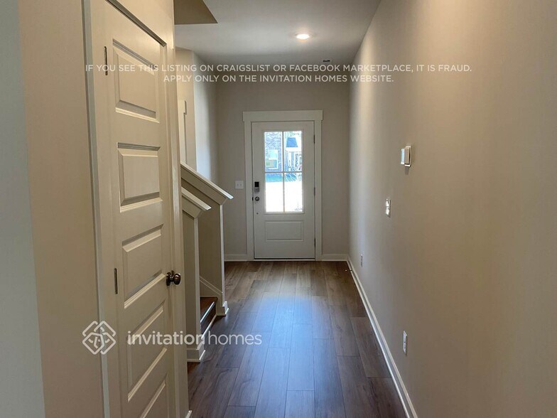 Building Photo - 1233 Leavell Ln