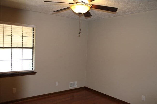 Building Photo - 426 Winder Hwy