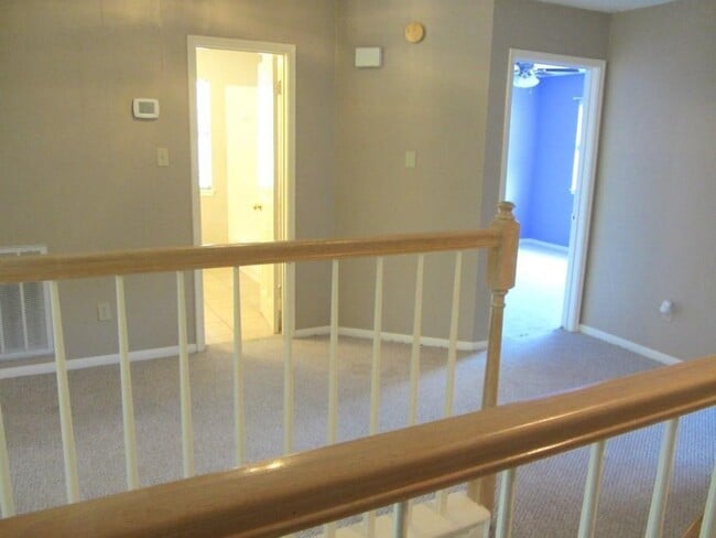 Building Photo - 1815 Hickory Ridge Cove