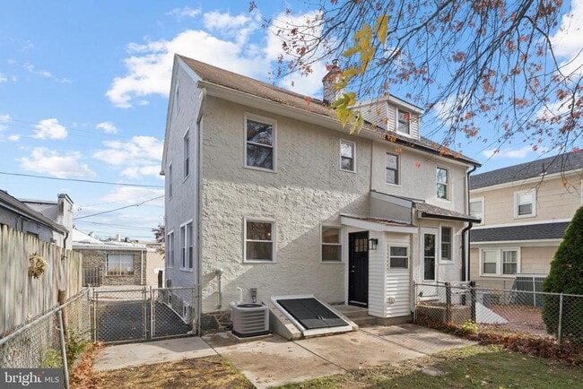 Building Photo - 2110 Bellemead Ave