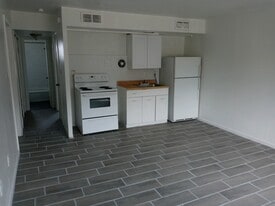 Building Photo - 1821 Alcoy Rd