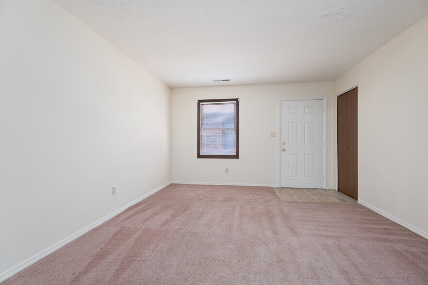 Building Photo - 4116 Benttree Dr