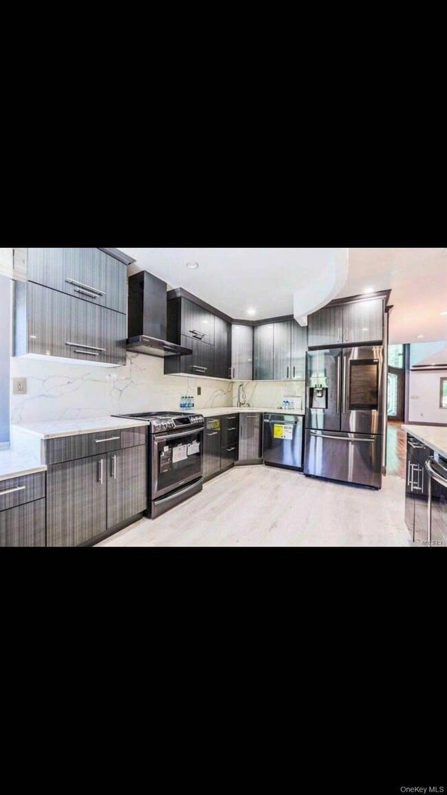 Building Photo - 50-27 175th St