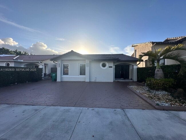 Building Photo - 5855 SW 128th Ct