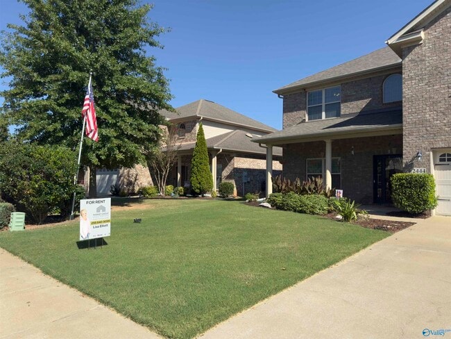 Building Photo - 2444 Bell Manor Dr SW